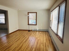 79 Farmington Ave in New Britain, CT - Foto de edificio - Building Photo