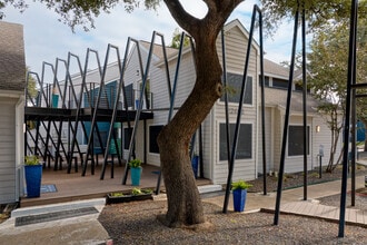 The Lantern Apartments in Austin, TX - Building Photo - Building Photo