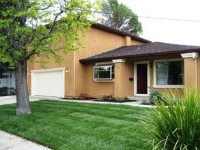 6377 Ebensburg Lane in Dublin, CA - Foto de edificio - Building Photo