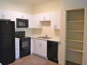 Kimpton Square Senior Apartments in Midvale, UT - Building Photo - Building Photo