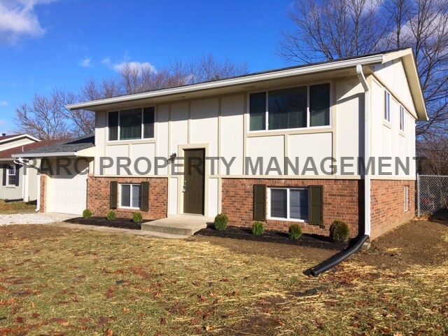 property at 4465 N Mitthoefer Rd