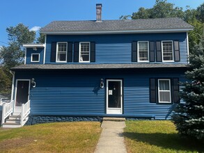 30 Birch St, Unit a in Leominster, MA - Building Photo - Building Photo