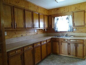 3801 Stuart Ave in Groves, TX - Building Photo - Building Photo