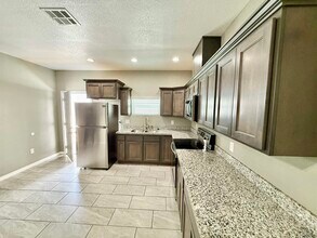 458 S Orange Ave in Yuma, AZ - Building Photo - Building Photo