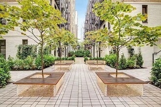220 West 24th Street in New York, NY - Building Photo - Building Photo