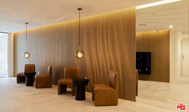 3651 Regal Pl, Unit 504 in Los Angeles, CA - Building Photo - Building Photo