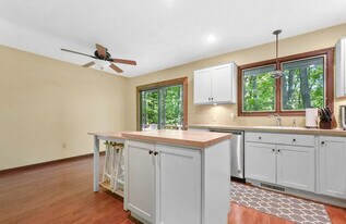 2810 Holiday Pines Rd in Traverse City, MI - Building Photo