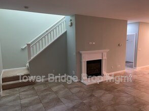 5518 Sagpond Way in Sacramento, CA - Building Photo - Building Photo