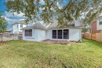 910 Presley Way in Sugar Land, TX - Building Photo - Building Photo