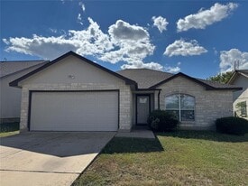400 Blue Shale Dr in Jarrell, TX - Building Photo