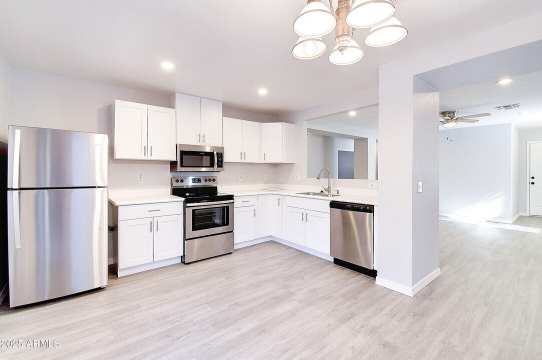 6122 S Bell Pl in Chandler, AZ - Building Photo