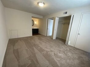 Nottingham in Lynchburg, VA - Building Photo - Building Photo