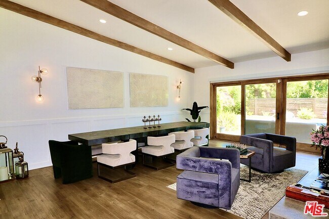 24221 Aetna St in Los Angeles, CA - Building Photo - Building Photo