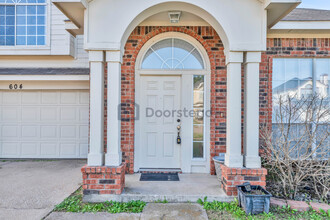 604 Harbor Town Dr in Arlington, TX - Building Photo - Building Photo