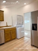 590 1/2 E 2nd S St in Mountain Home, ID - Foto de edificio - Building Photo