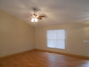 5760 Chase Rn Chase in Galloway, OH - Building Photo - Building Photo