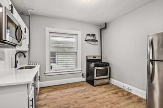 933 Spaight St in Madison, WI - Foto de edificio - Building Photo