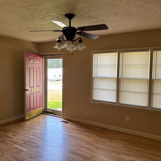 102 Dawn Dr in Hopkinsville, KY - Building Photo - Building Photo