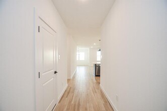 8427 Bay Rdg Cir in Baytown, TX - Building Photo - Building Photo