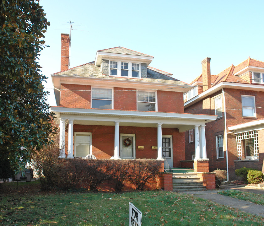 1235 8th St in Huntington, WV - Building Photo