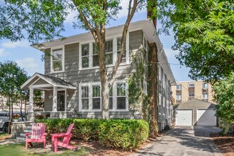 2541 Ewing Ave in Evanston, IL - Building Photo - Building Photo