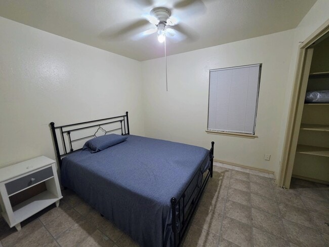 4616 Central Cir in Brownsville, TX - Foto de edificio - Building Photo