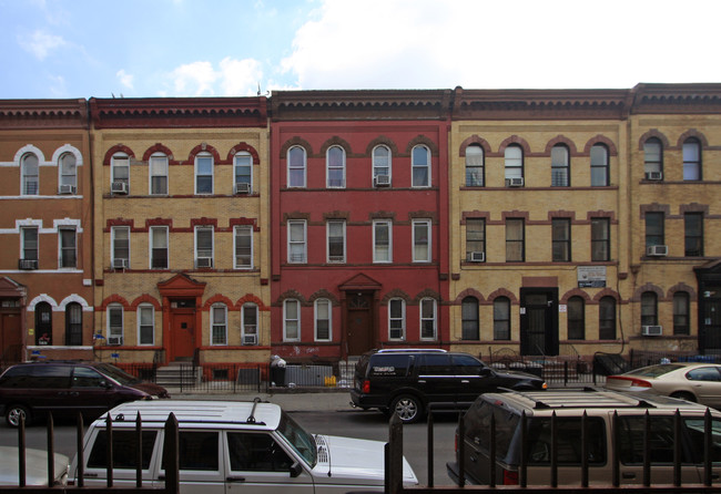166 Bleecker St in Brooklyn, NY - Foto de edificio - Building Photo