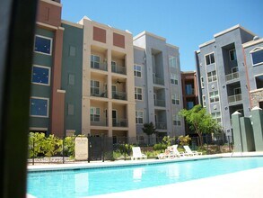50 E Serene Ave in Las Vegas, NV - Building Photo - Building Photo