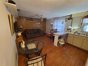 6141 10th St in Zephyrhills, FL - Building Photo - Building Photo