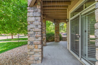 8427 S Hoyt Way in Littleton, CO - Building Photo - Building Photo