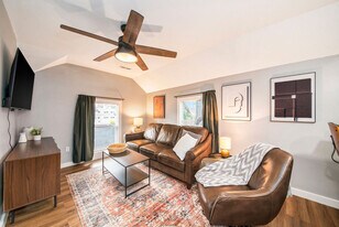 415 6th St NW in Grand Rapids, MI - Building Photo