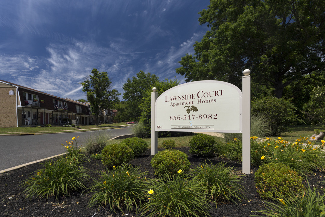 Lawnside/Evesham Court Apartments in Lawnside, NJ - Building Photo