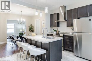 20 Burlington St E in Hamilton, ON - Building Photo