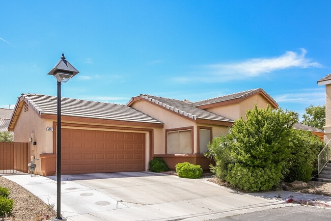 5317 Creeping Ivy Ct