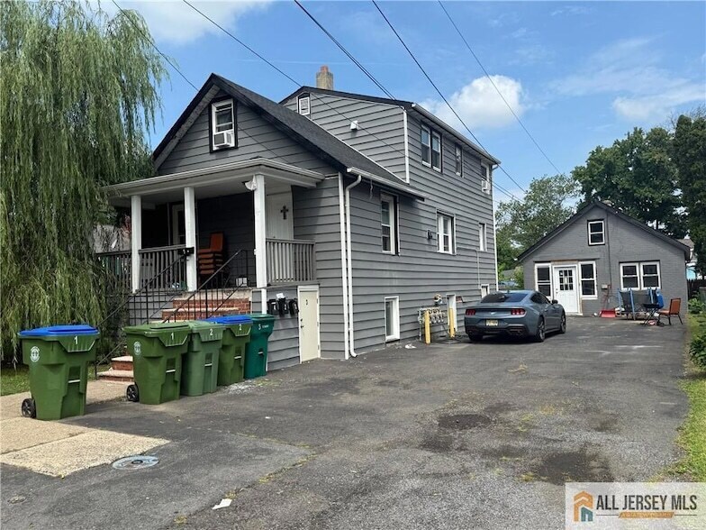 67 Foyer St in Edison, NJ - Foto de edificio