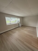 232 S Wyomissing Ave, Unit 3 in Shillington, PA - Foto de edificio - Building Photo