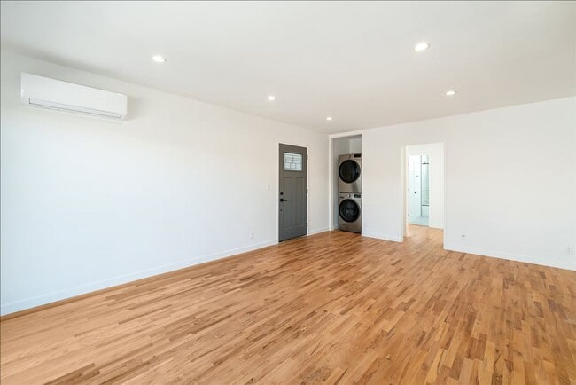 652 Hayworth Ave in Los Angeles, CA - Building Photo - Building Photo