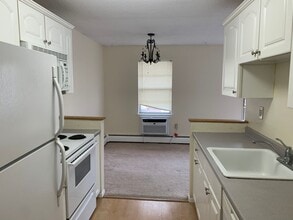 45 Jefferson Rd in Branford, CT - Building Photo - Building Photo