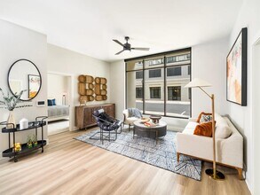 Modera Liberty Row in Charlotte, NC - Foto de edificio - Building Photo