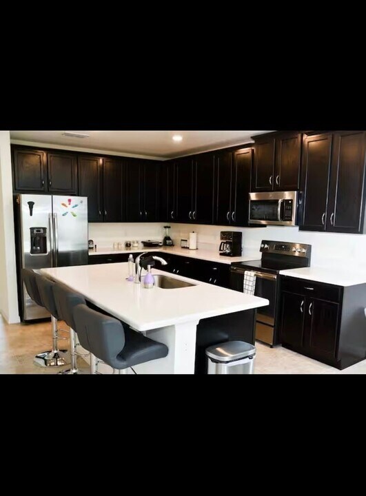 738 Ogelthorpe Dr in Davenport, FL - Building Photo