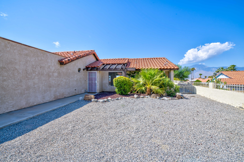 64577 Vardon Ct in Desert Hot Springs, CA - Building Photo