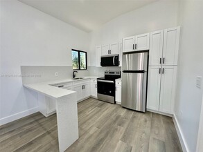 1976 SW 17th Ct in Miami, FL - Building Photo - Building Photo