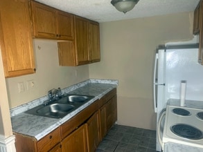 3764 Cambridge Station Dr in Memphis, TN - Building Photo - Building Photo