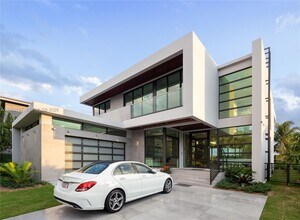 1234 S Biscayne Point Rd in Miami Beach, FL - Building Photo - Building Photo