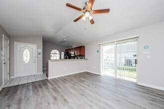 1323 Dover Dr in Kissimmee, FL - Building Photo - Building Photo