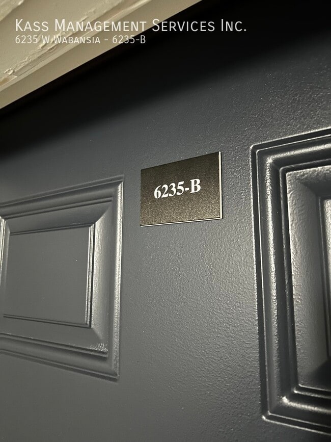 property at 6235 W Wabansia Ave