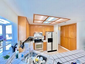 6193 Potrero Dr in Newark, CA - Foto de edificio - Building Photo