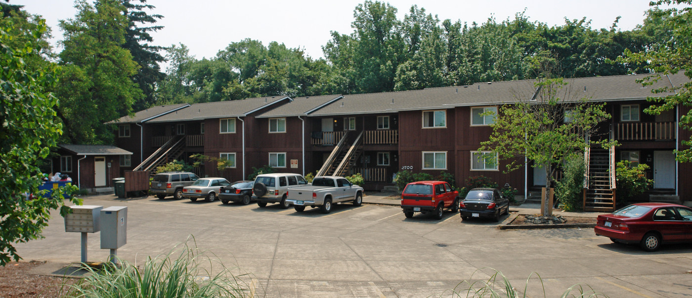 Amanda Court Apartments in Corvallis, OR - Building Photo