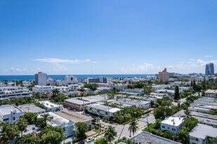 Henderson Apartments in Miami Beach, FL - Building Photo - Building Photo