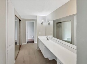 5540 Royal Hill Dr in Riverside, CA - Building Photo - Building Photo